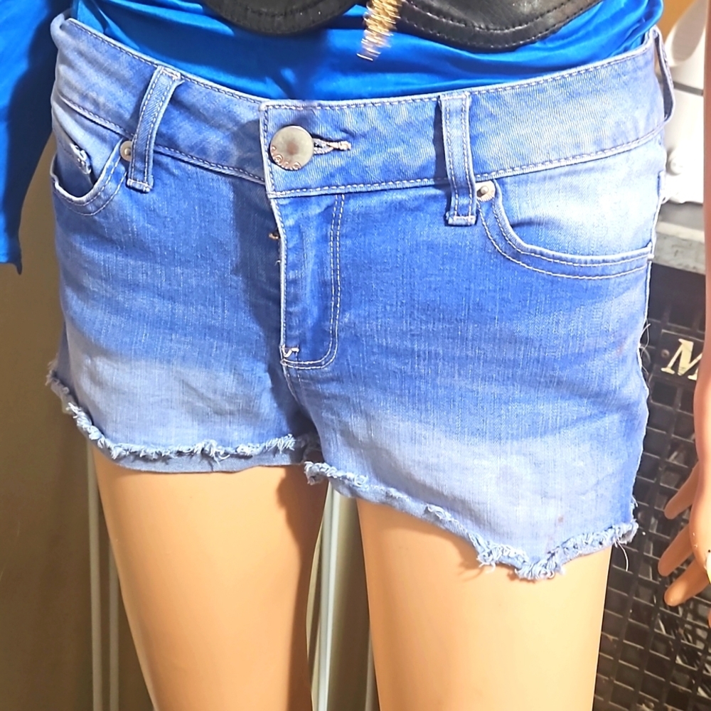 No Boundaries Blue Jean Fryed Shorts
